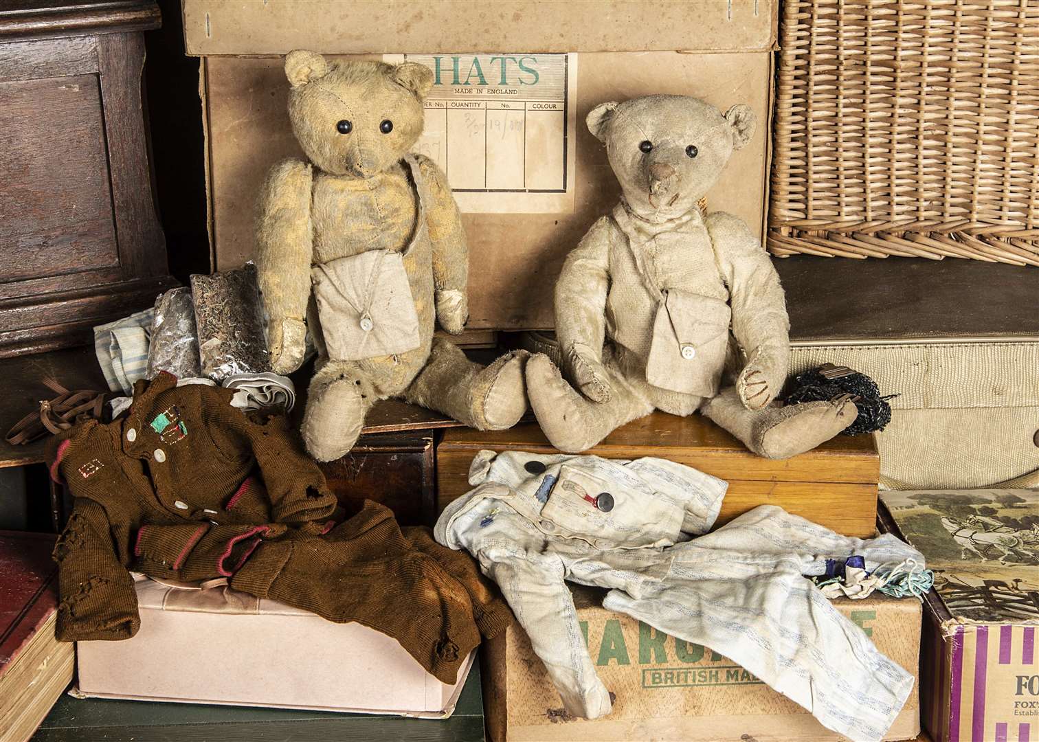 Teddy bear sale fetches £60,648 at Newbury auction house Teddy bear sale fetches £60,648 at Newbury auction house