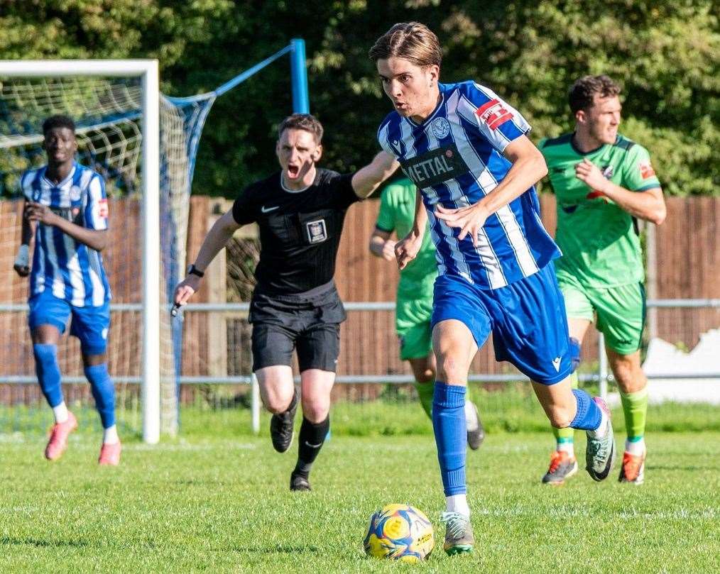Thatcham Town's Harry Thorpe - Image: Paul Roberts