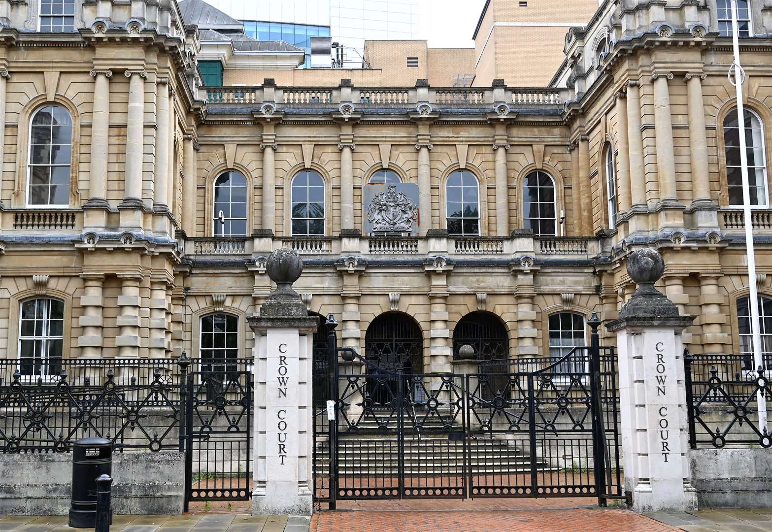 Senior police officer cleared of indecent exposure.