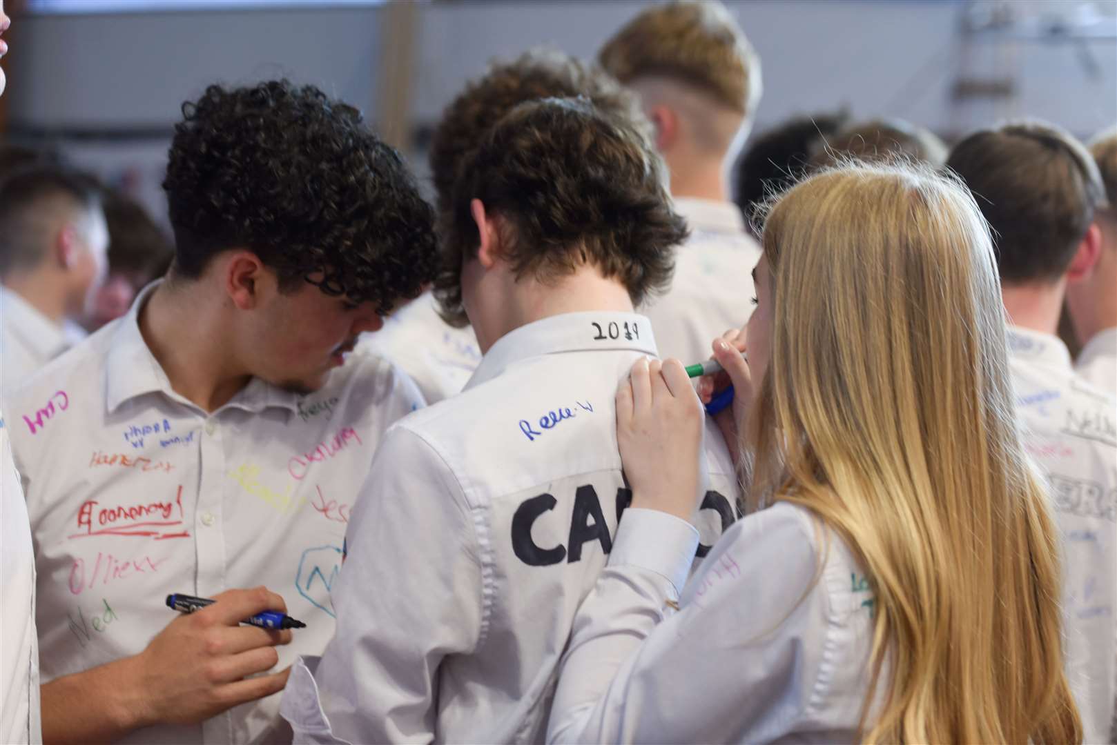 Shirt signing for outgoing Year 11s
