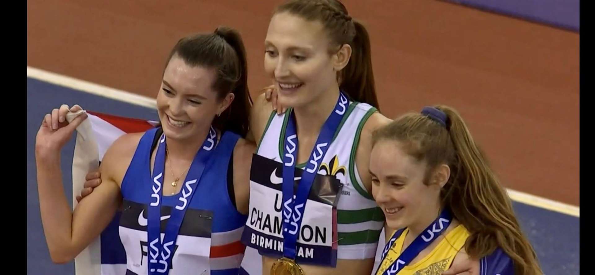 Izzy Fry picks up her bronze medal
