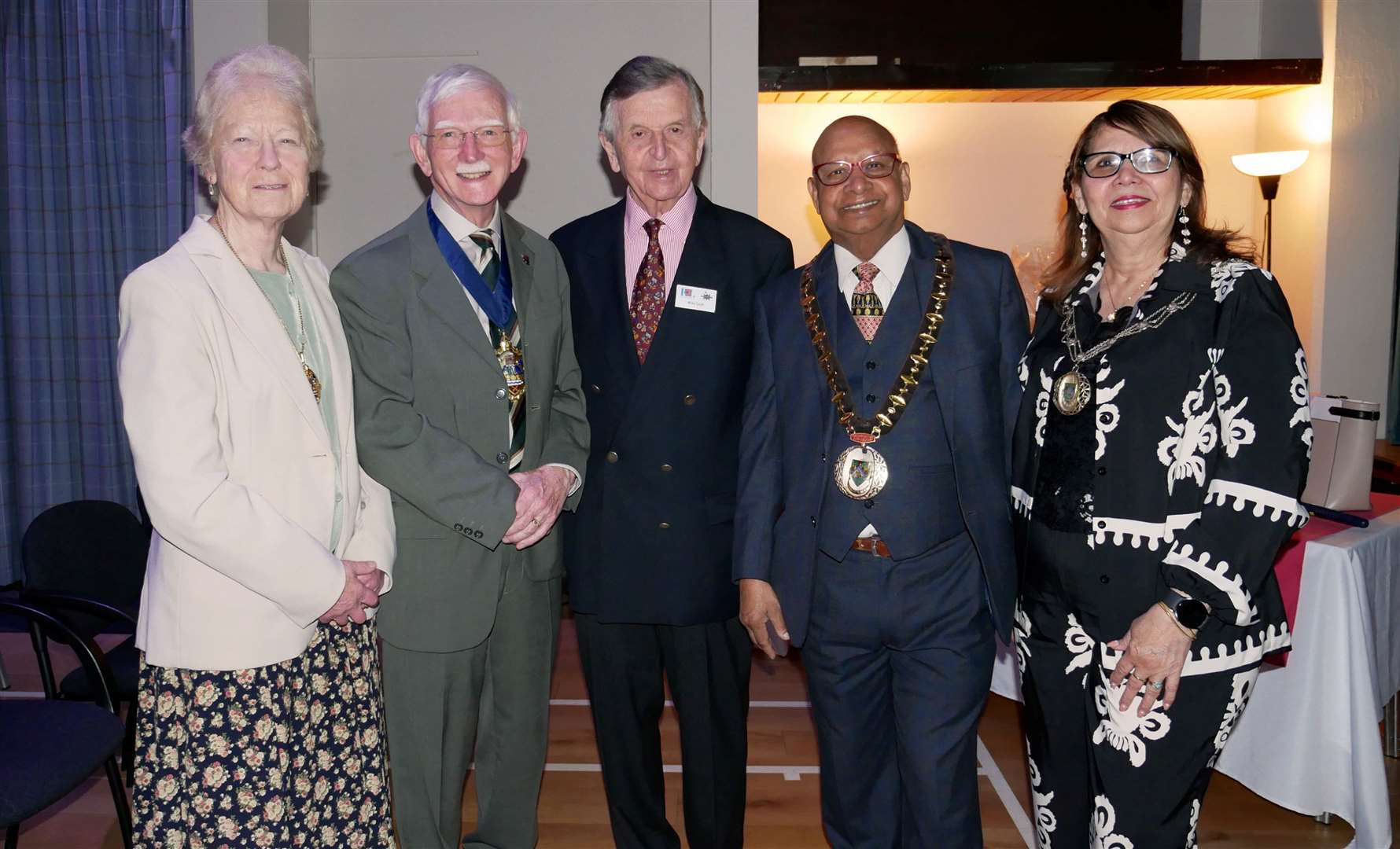 Sheila Moore, Mayor of Newbury Andy Moore, Chairman of Kingsclere Local History Association Mike Leah, Mayor of Basingstoke Dan Putty and Marie-Noelle Putty. Image supplied by Gareth Martin
