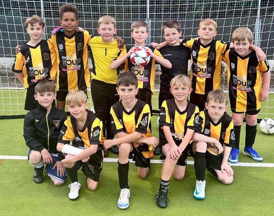 Thatcham Tornadoes U9 Tigers team. Credit: Russell Lob