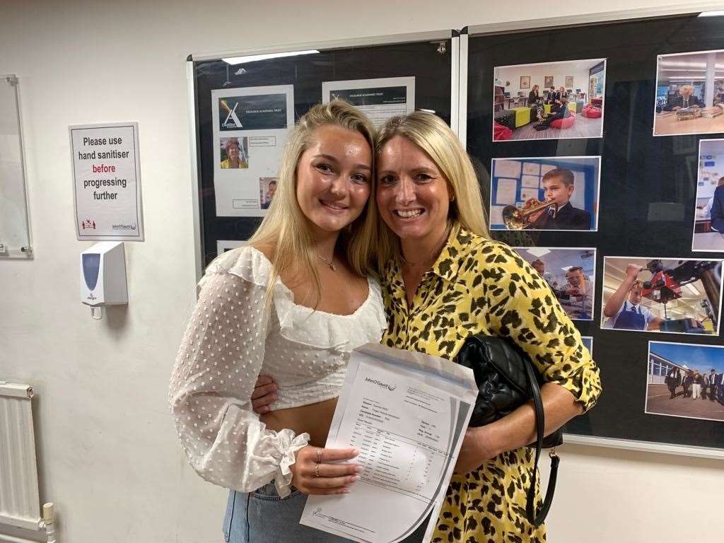 Tigan Henderson and her mum Sarah