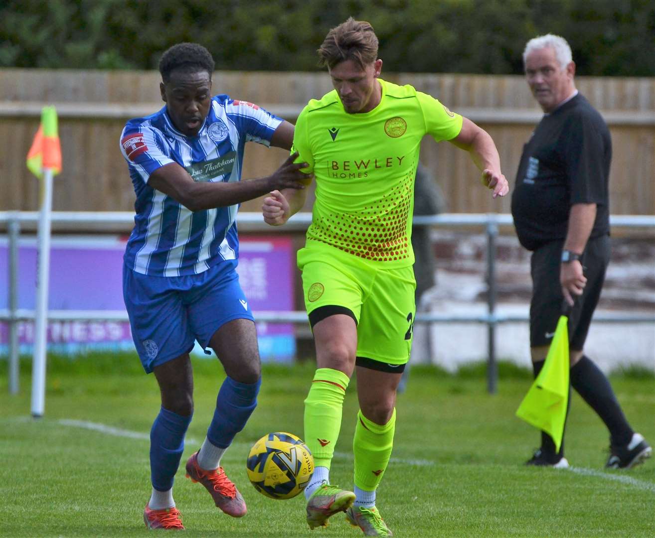 Sean Moore shields the ball