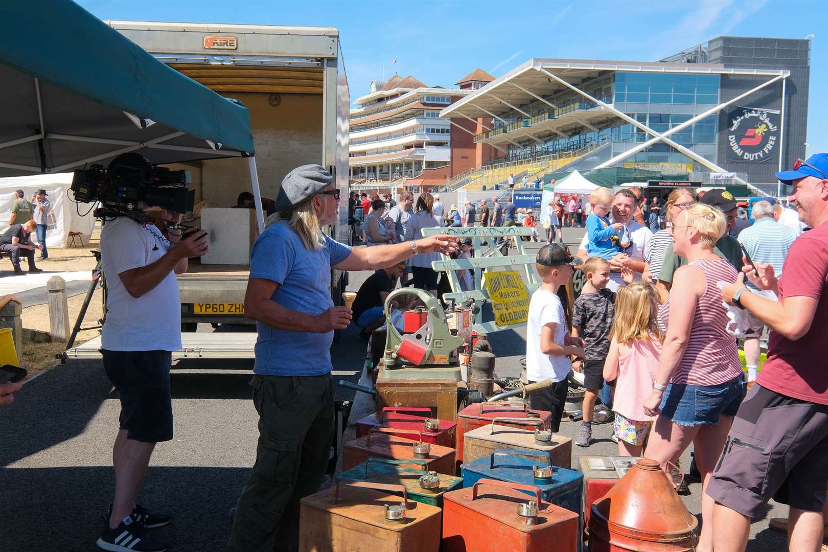 West Berkshire Classic Car show at Newbury Racecourse Junk and disorderly filming at show (58686630)