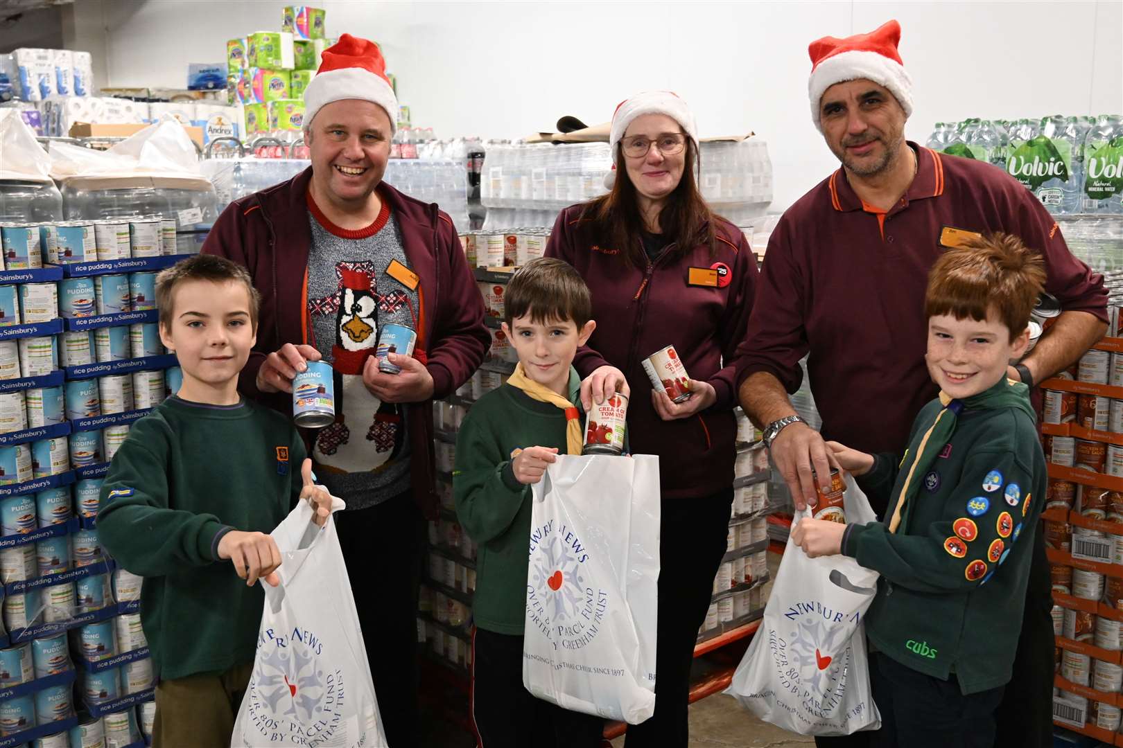 2nd Newbury cubs packing parcels