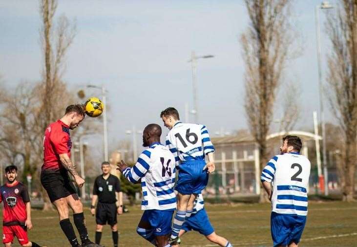 AFC Aldermaston face The Crickets AFC in Newbury Sunday League - Photo: Olly Mills (omills.photography)