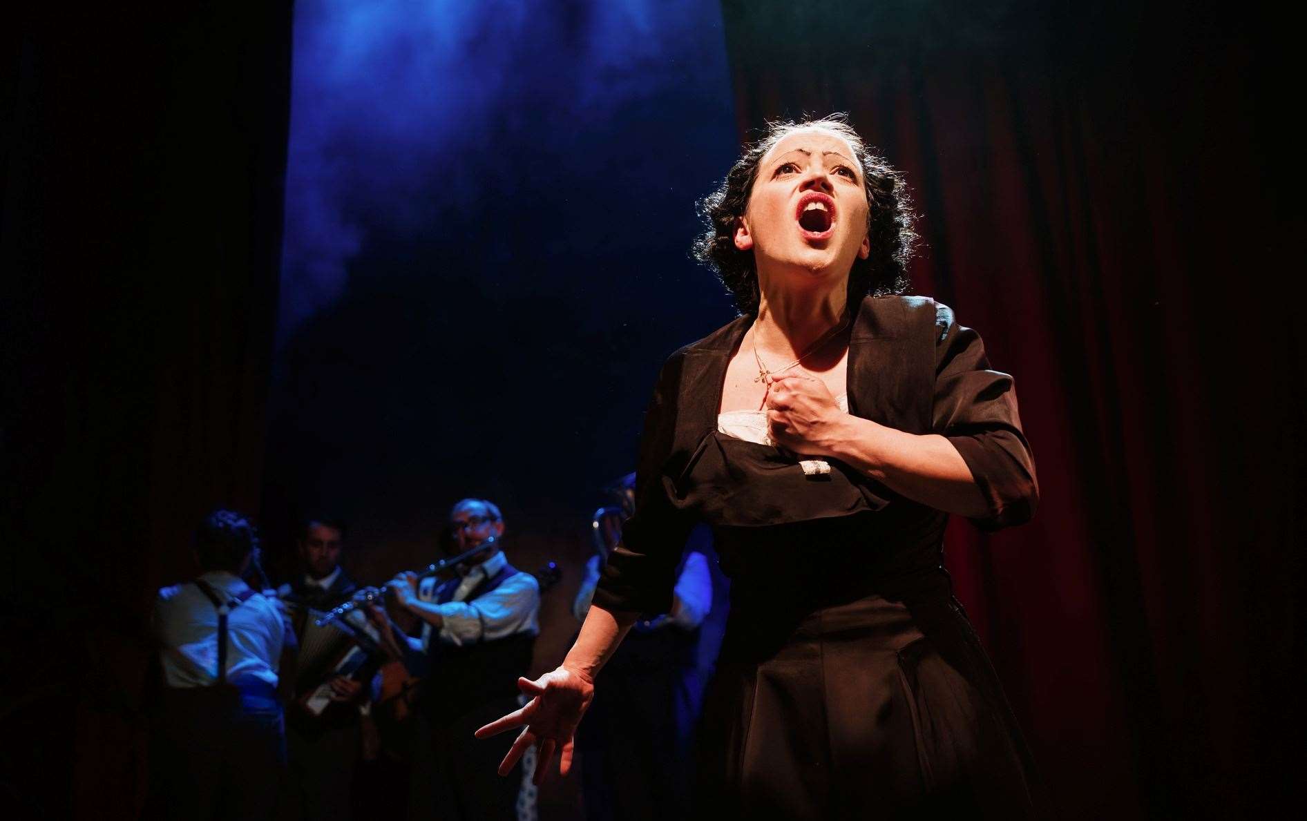 Audrey Brisson as Piaf (c) Alex Brenner