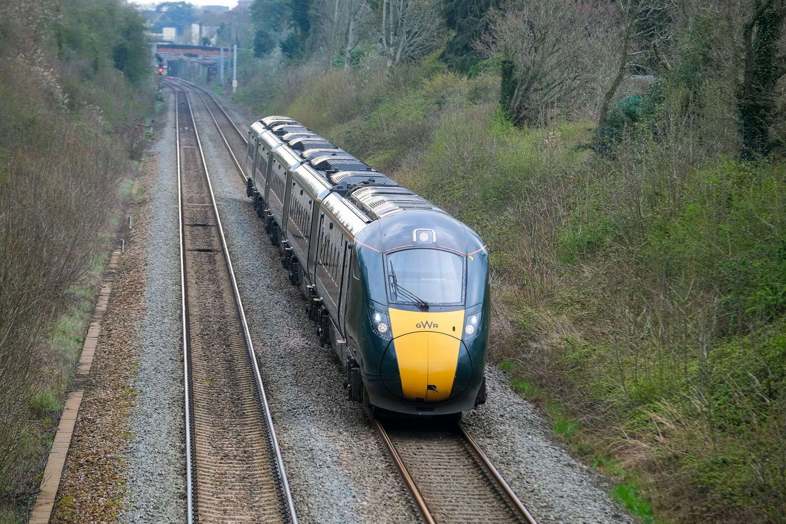 Broken down freight train means no trains to Pangbourne this morning