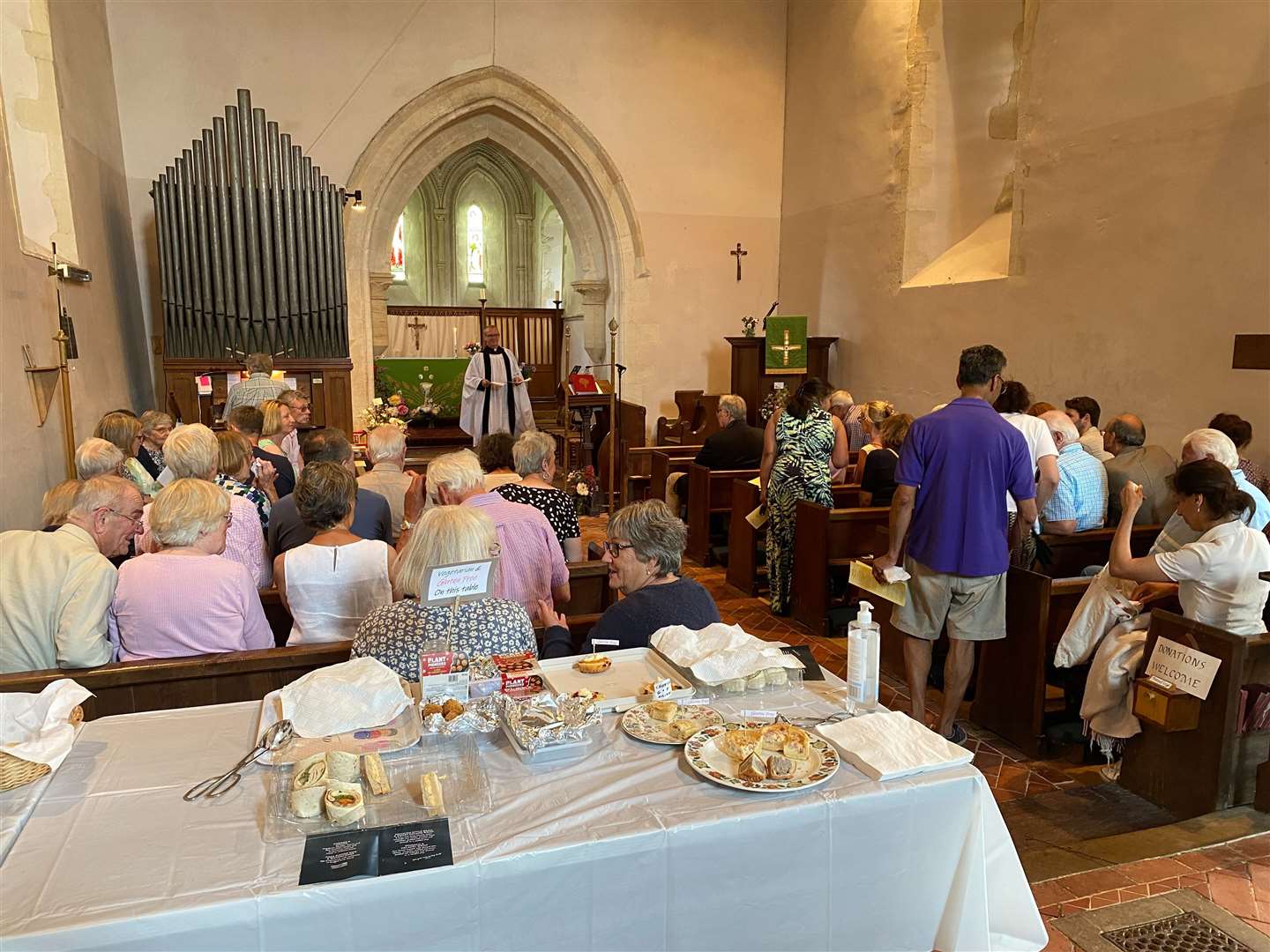 Beedon welcomes residents to church anniversary garden party