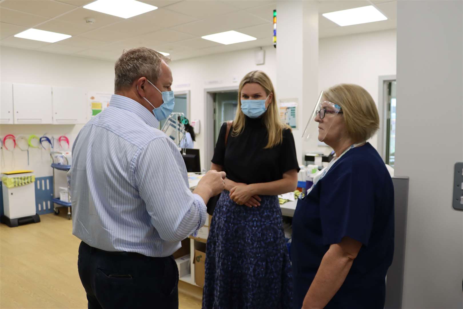 Newbury MP Laura Farris visits West Berkshire Community Hospital