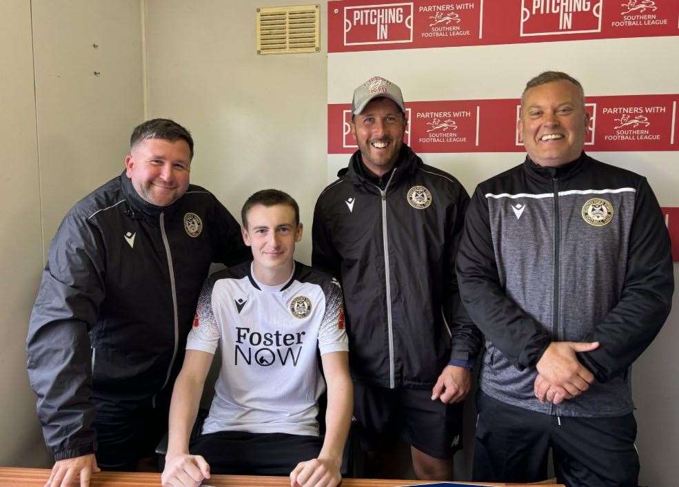 Kian McNally signs for Hungerford Town U23s