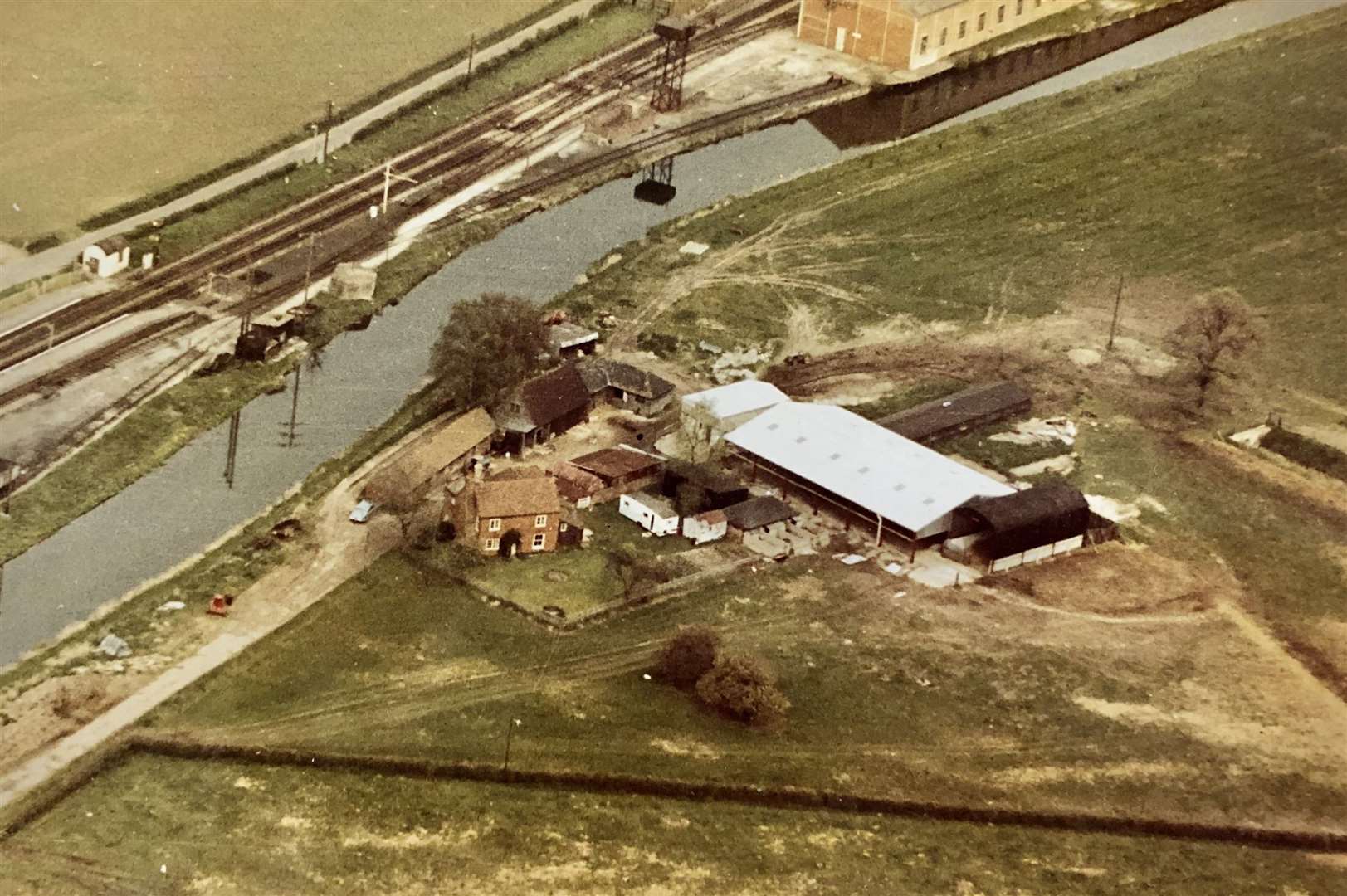 View of Rainsford Farm, Thatcham in 1967
