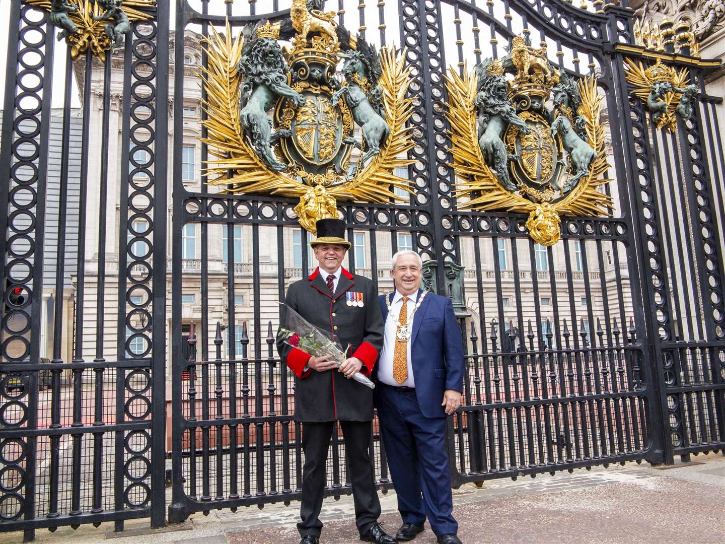 Town & Manor of Hungerford Bellman Julian Tubb (left) and Constable Peter Joseph (right) (57008358)