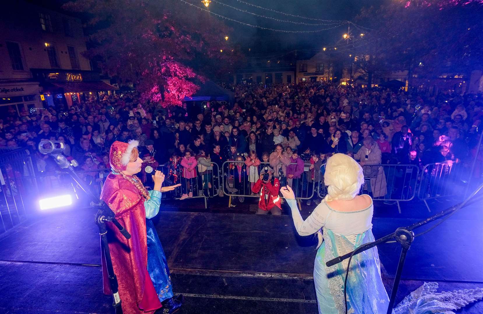 Anna and Elsa in Newbury