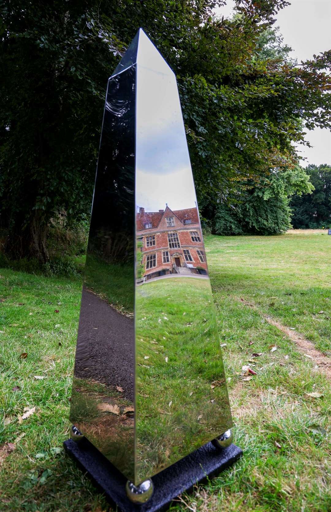 Altered States Sculpture Exhibition at Shaw House Richard Heron - Obelisk