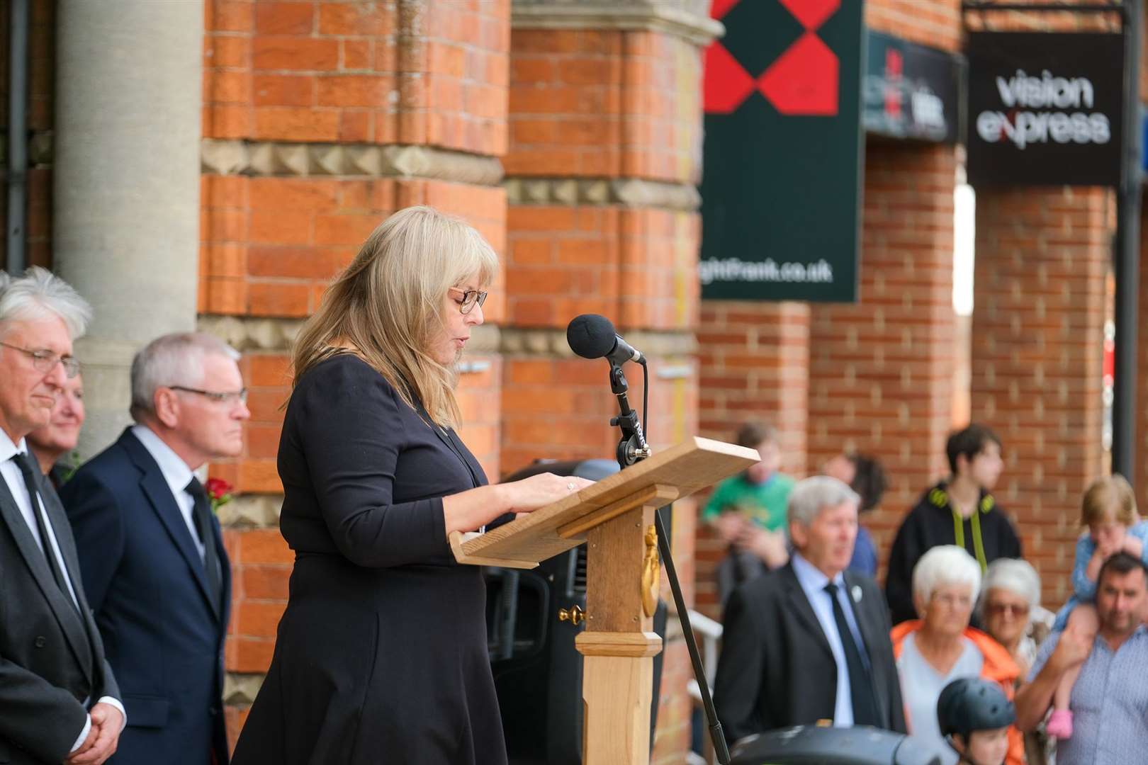 Hungerford proclamation. Hungerford Mayor Cllr Helen Simpson. Picture by Phil Cannings. (59249202)