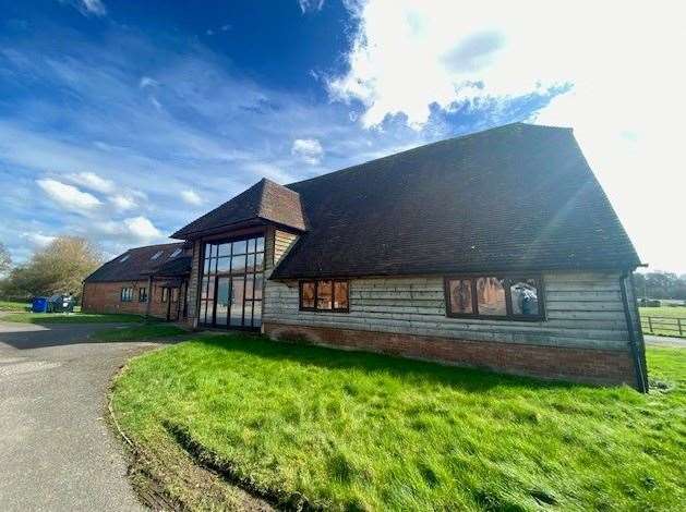 Childs Court, Ashampstead