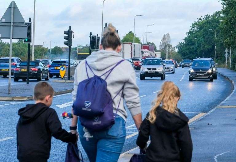 Parents campaign to reduce A339 speed limit from 50mph to 30mph