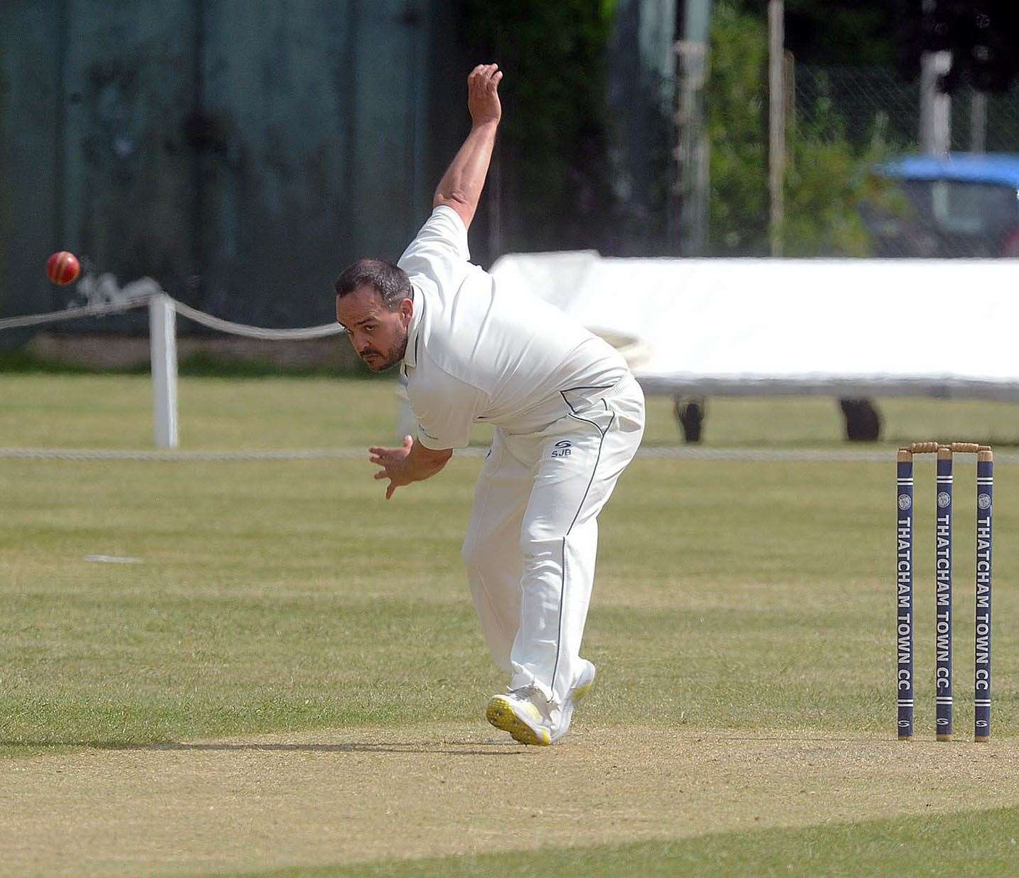 Steven Bartholomew in action for Thatcham