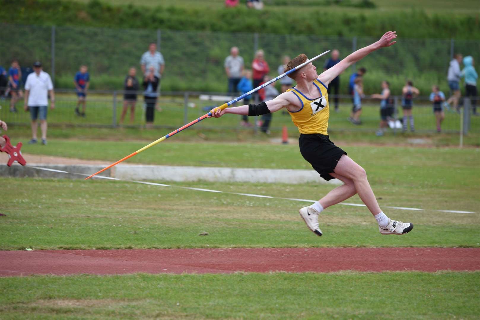 Ben East throwing for Team Kennet