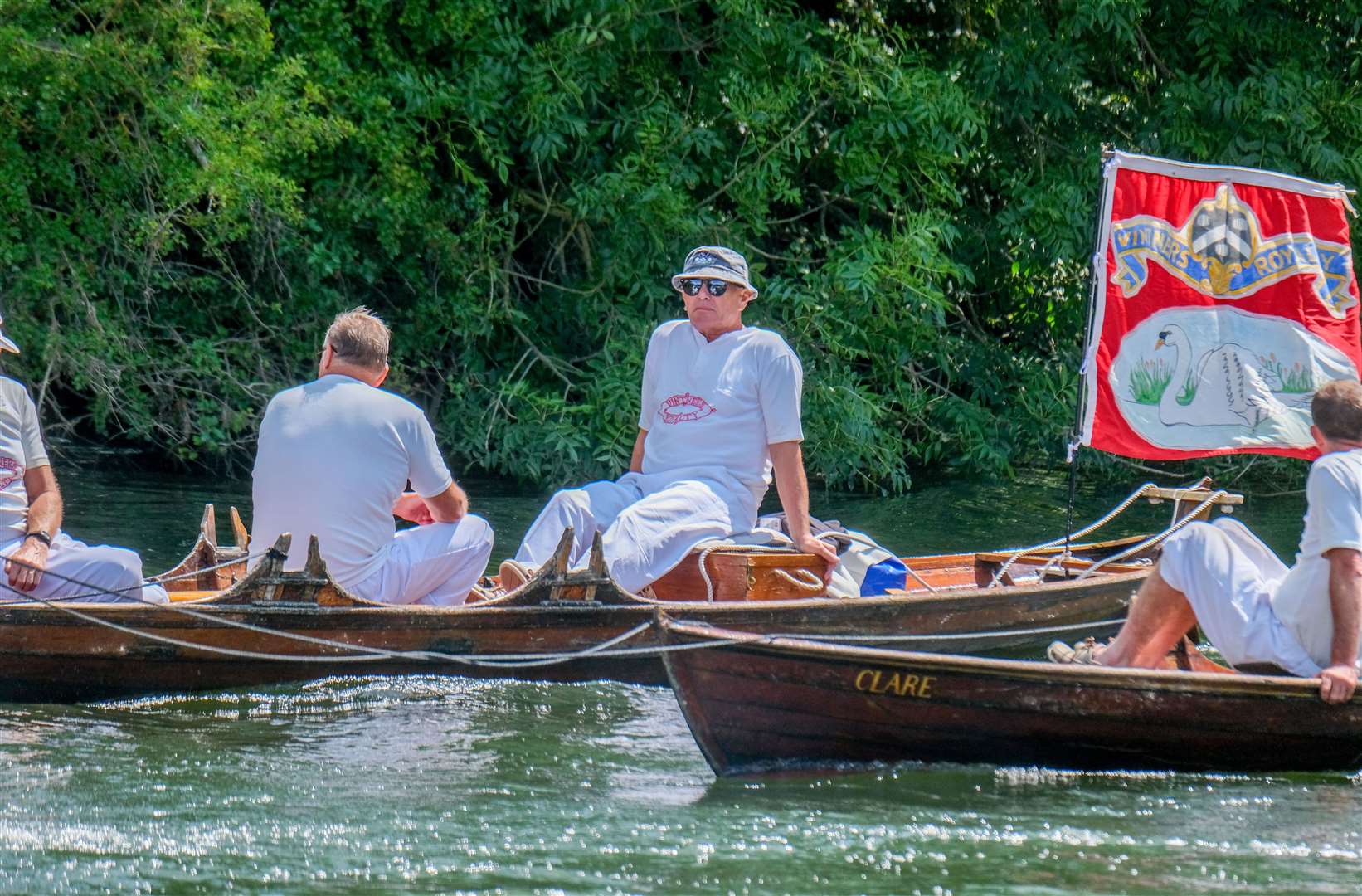 Swan Upping along the River Thames near Mapledurham Lock, Purley on Thames 2023