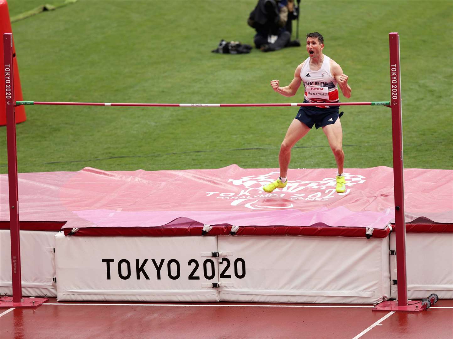Broom-Edwards wins gold at the Tokyo Paralympics in 2020. Picture by Image Comms