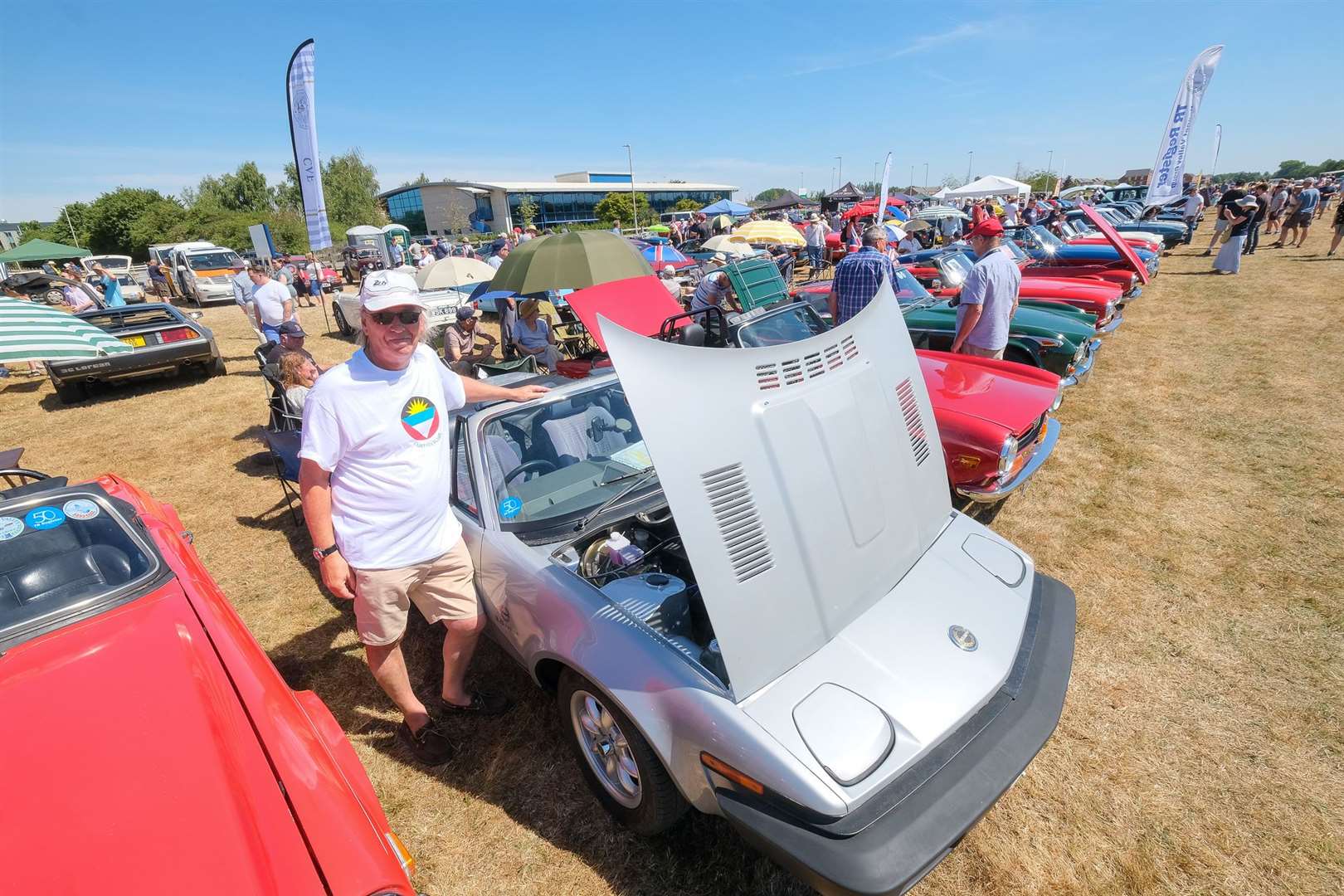 West Berkshire Classic Car show at Newbury Racecourse Mike Watson Smith with Triumph TR8 (58686668)