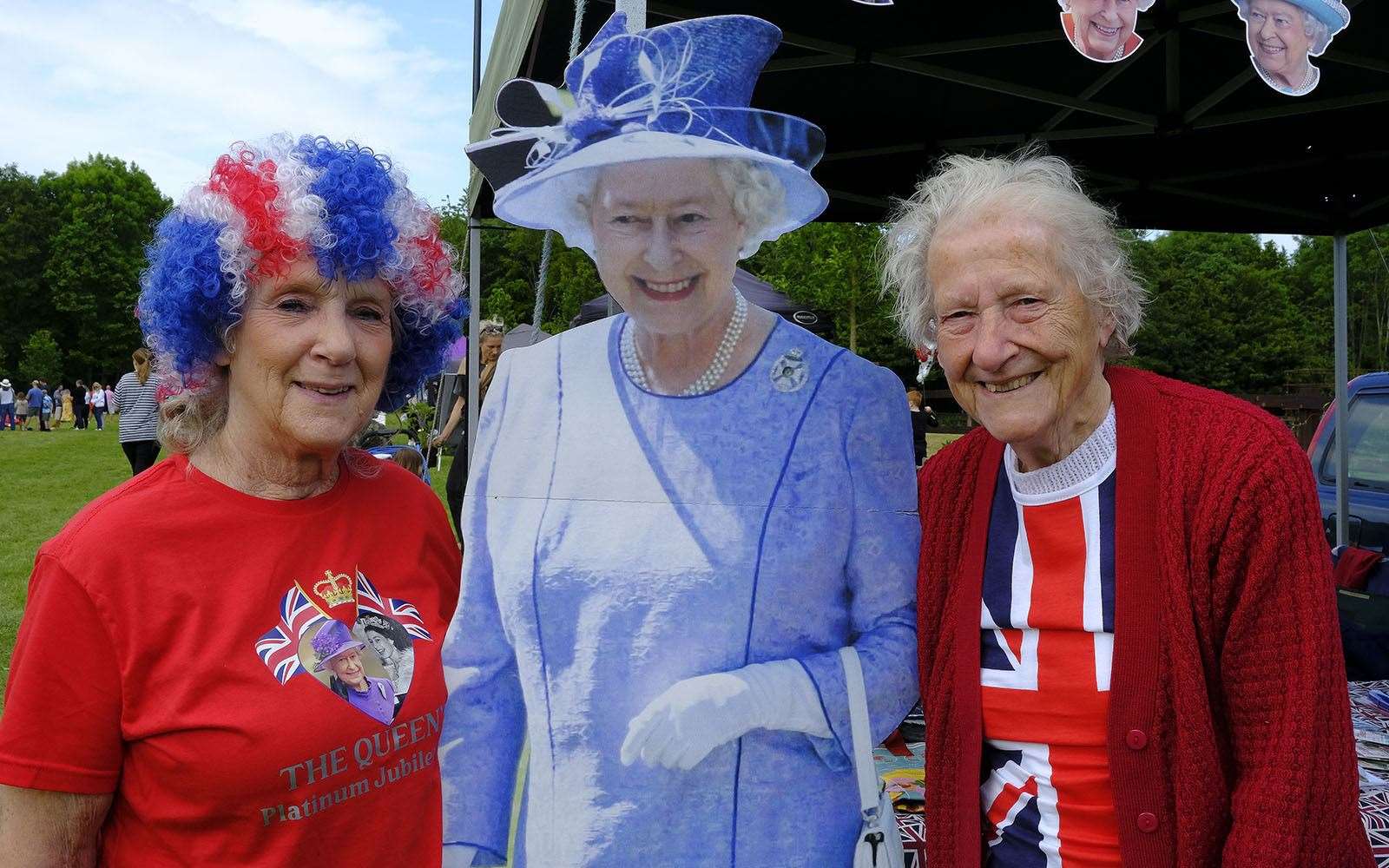 Silvia Ballard and Sheila Pocklington with the Queen