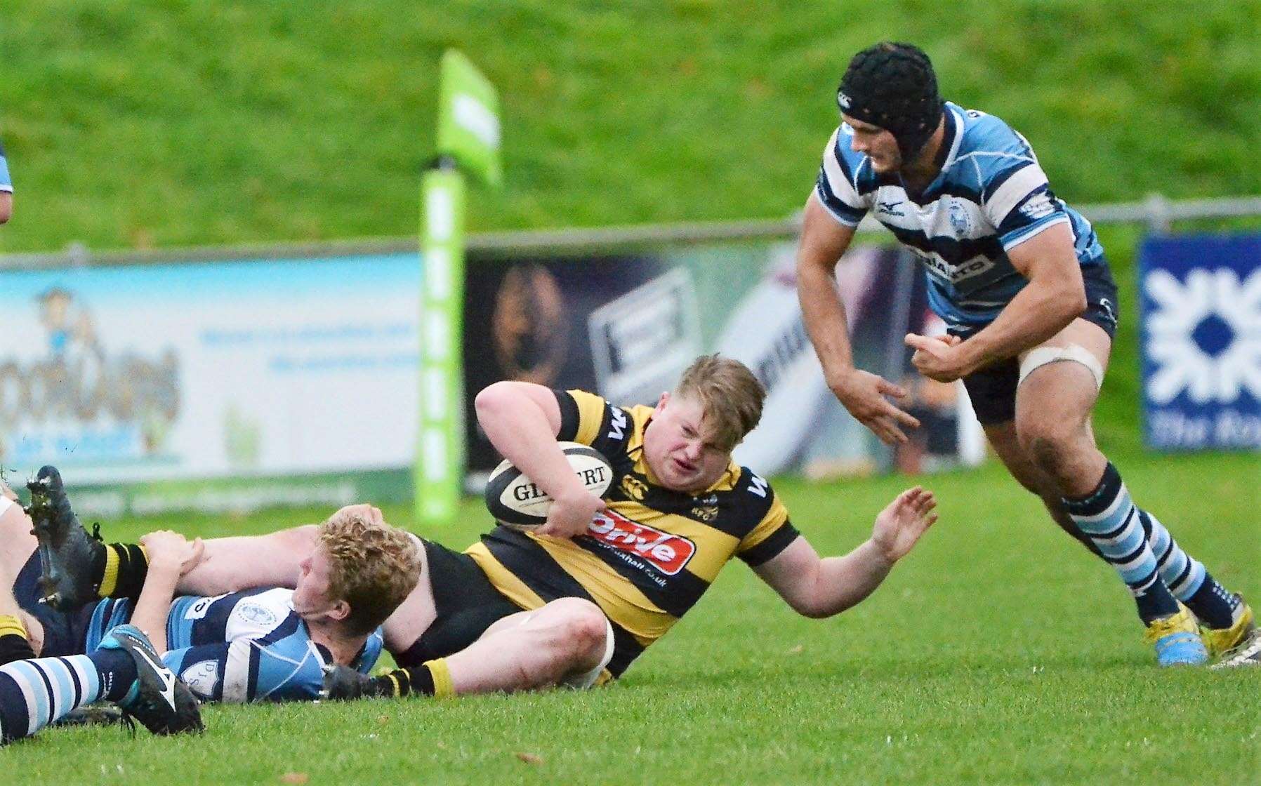 Two try Josh Winfield prepares to pounce