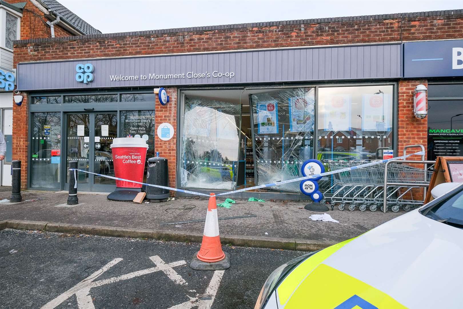 The Co-Op remains taped off this morning. (61895743)