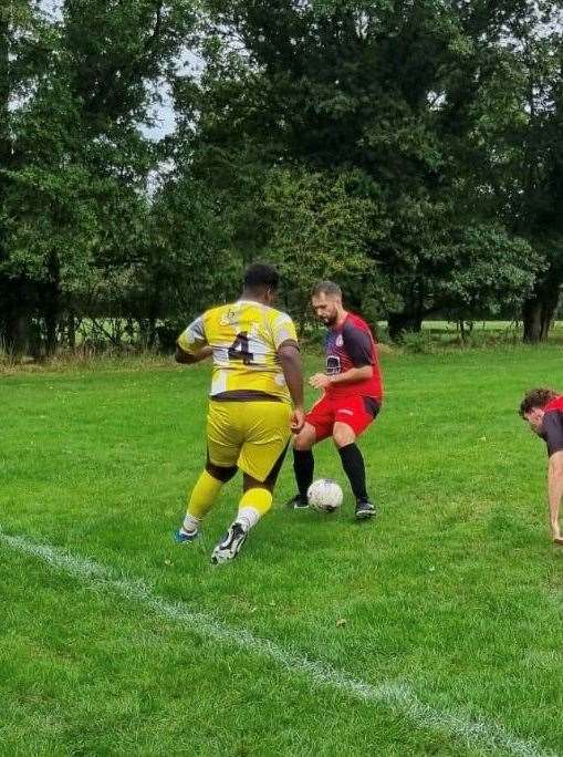 Frilsham FC vs AFC Aldermaston in Newbury Sunday League