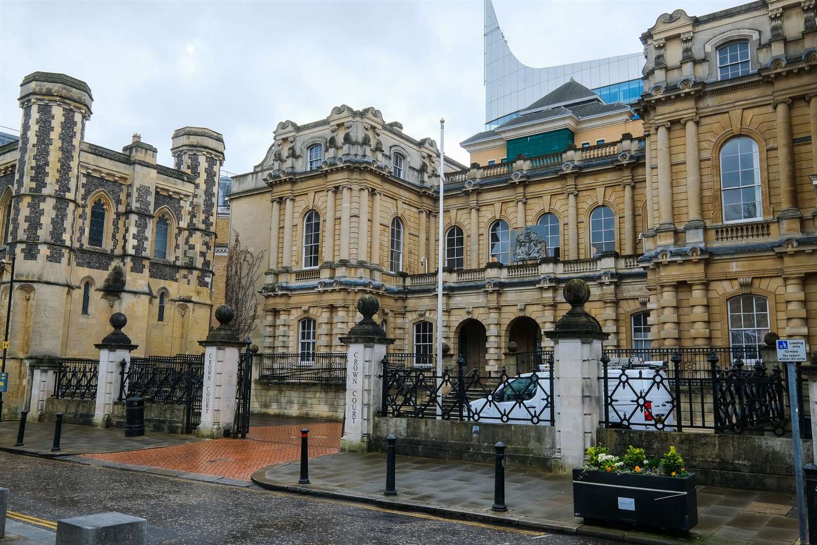 Reading Crown Court. (55914707)
