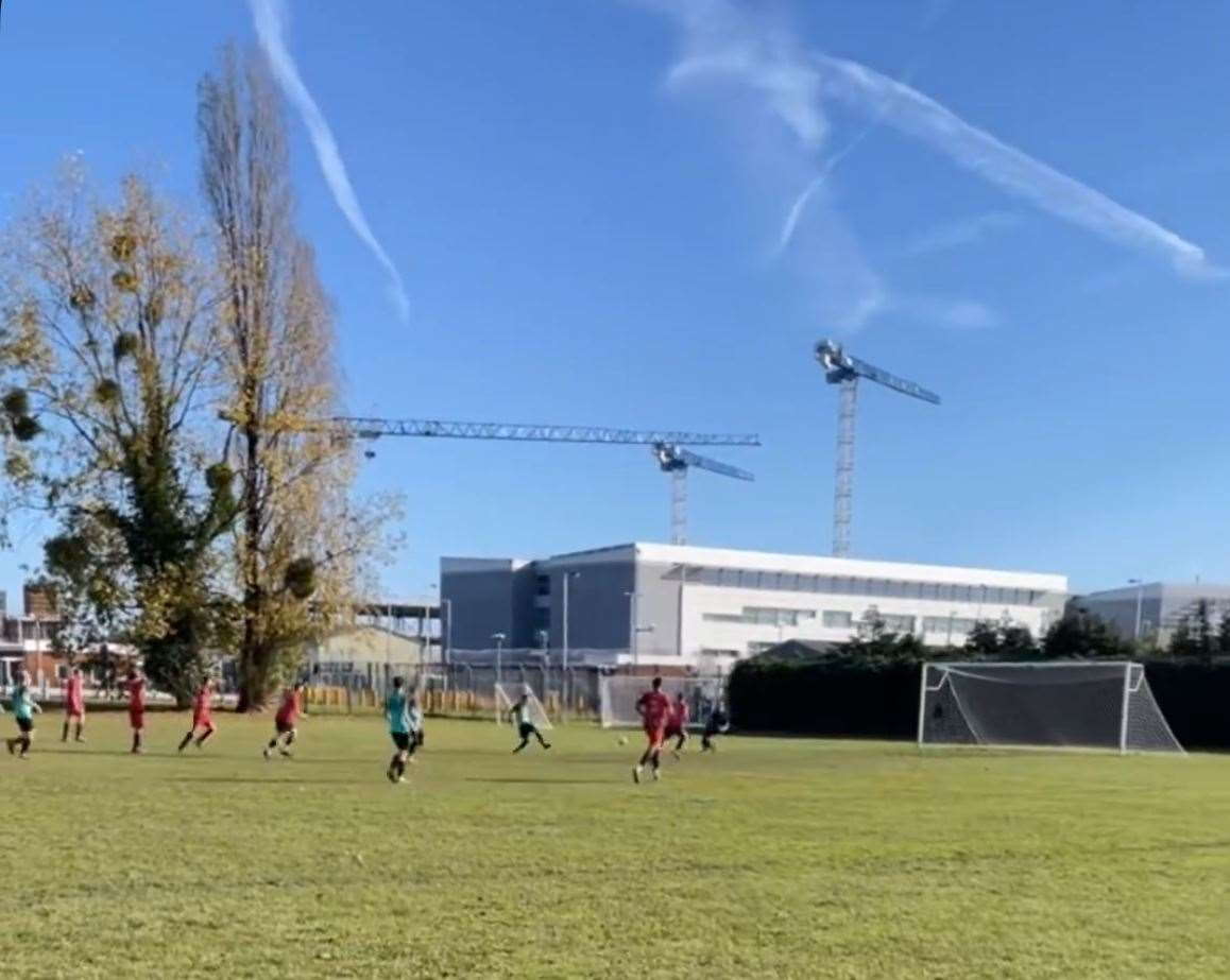 AFC Aldermaston and Diamond FC clash in Newbury Sunday League