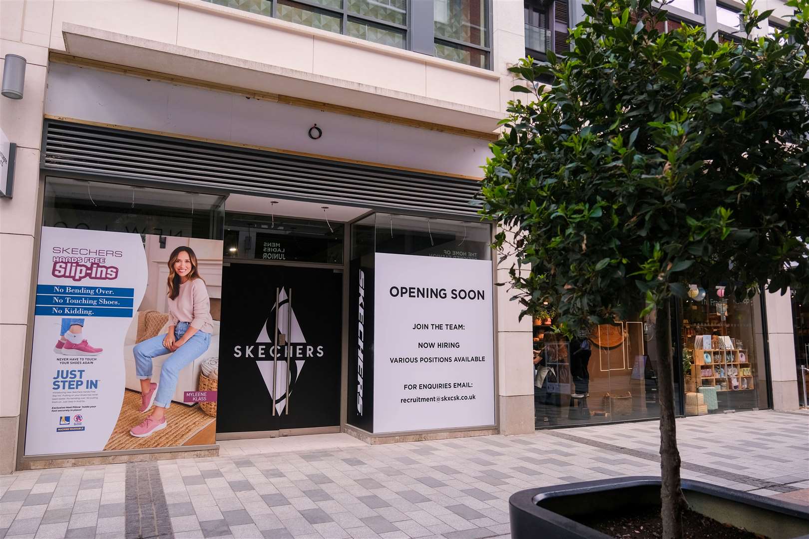 Skechers opening in Parkway