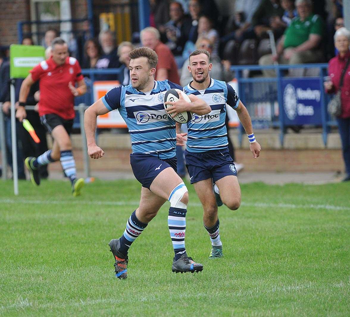 Joel Cribbs races through to score Newbury's second try