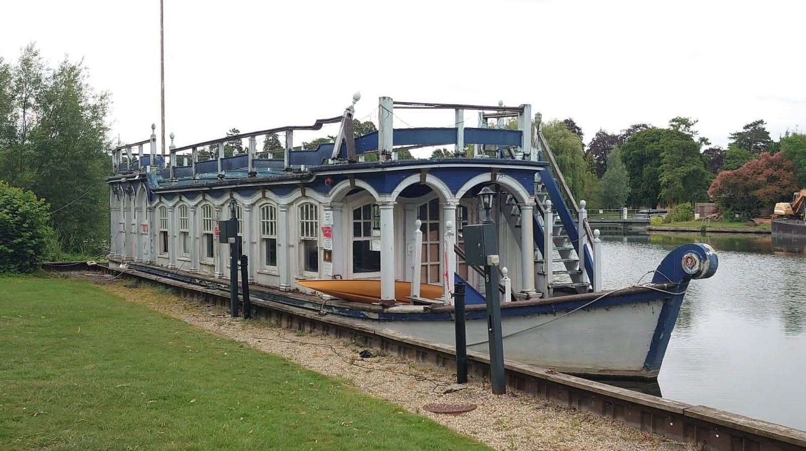 The Magdalen Barge, currently moored off the River Thames. Credit: John Gripton