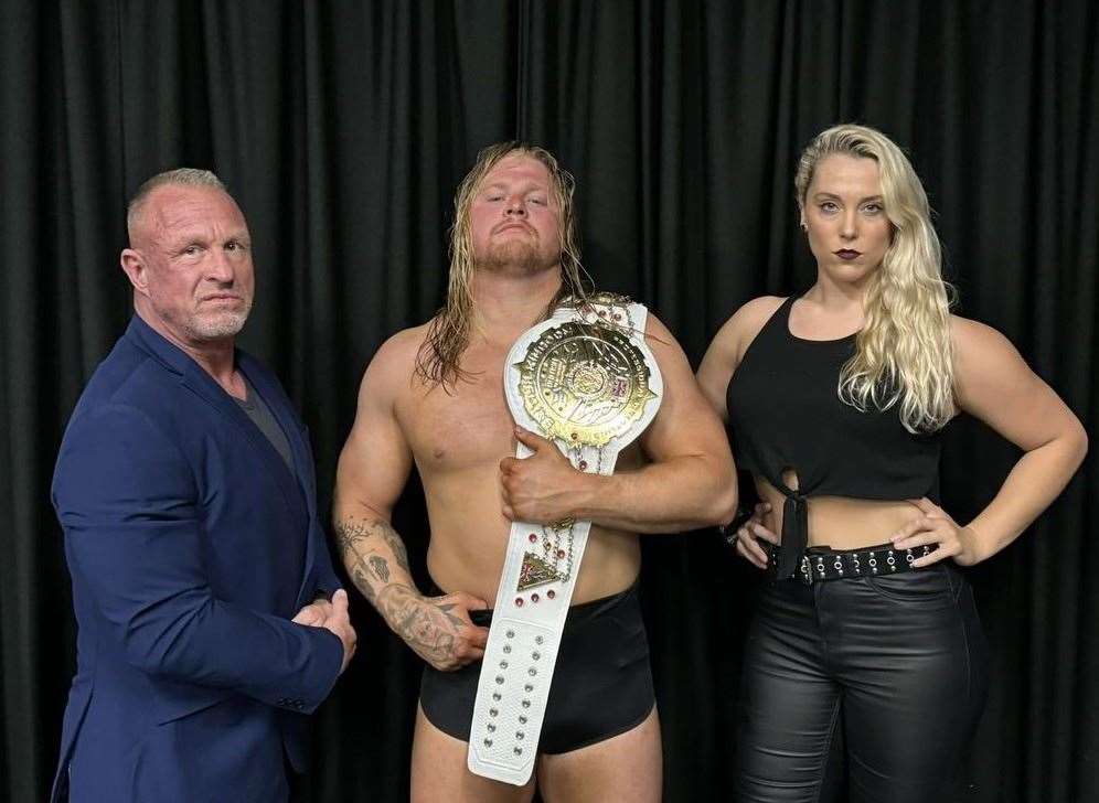 Doug Williams, Champion Chris Bronson, LA Taylor, picture: Reed Five Comms
