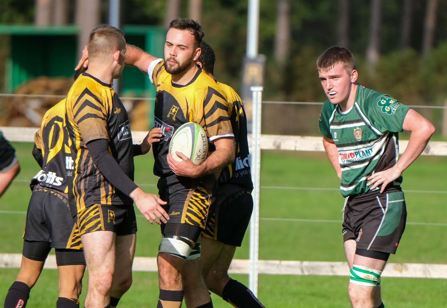 Tadley celebrate a try against Slough