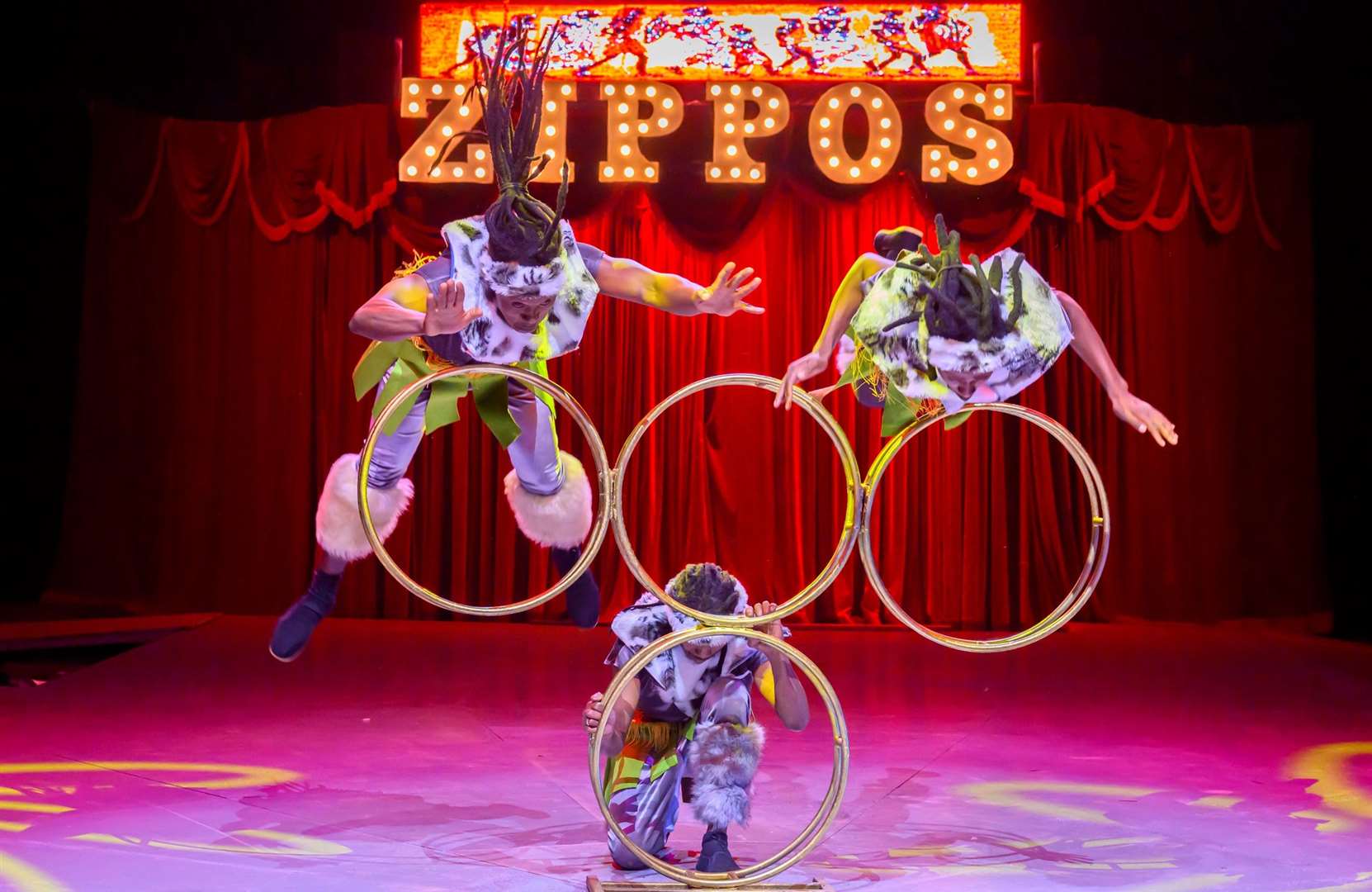Zippos Circus The Mighty Zulu Warriors Picture by Piet-Hein Out https://www.circusphotographer.com/
