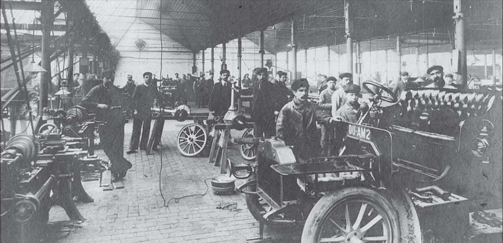 Fred Whittaker took a position with The Iden Motor Car Company Ltd – pictured here prior to 1906, on the factory floor behind the vertical propshaft. He seems to have impressed his employer, ex-Daimler man George Iden, who credited Fred as intelligent and quick with “... a thorough knowledge of the petrol motor.” Picture Chris Whittaker