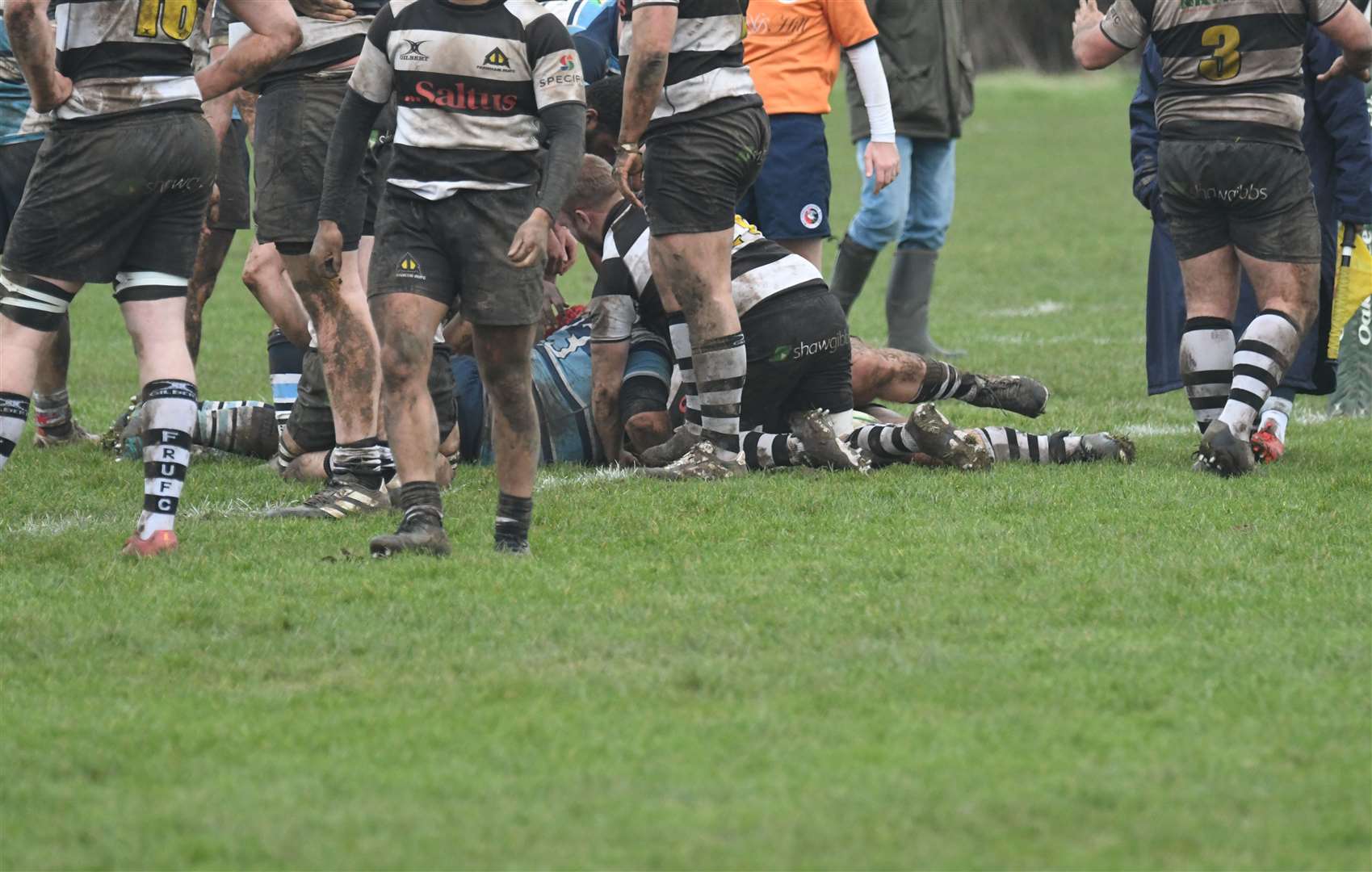 Newbury Blues' Graham Stewart scores - Photo: Peter Branch