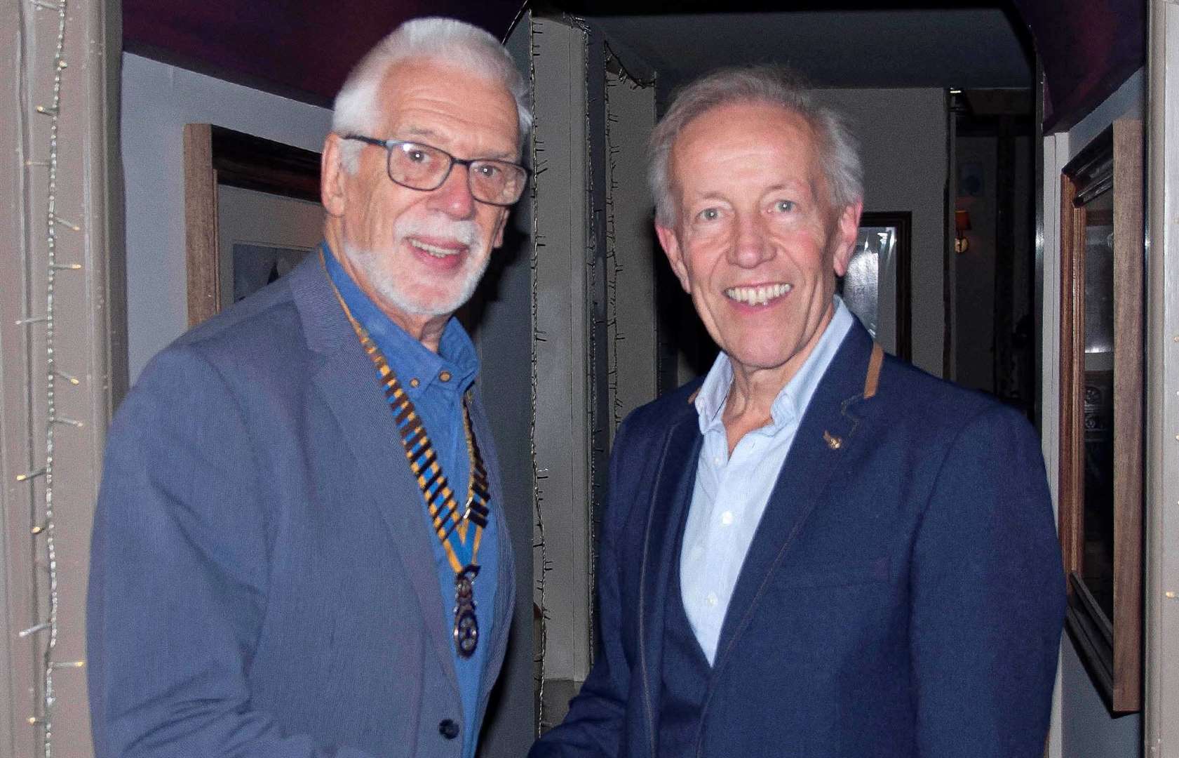 Club president Llewellyn Robins welcomes Gerry Mundy