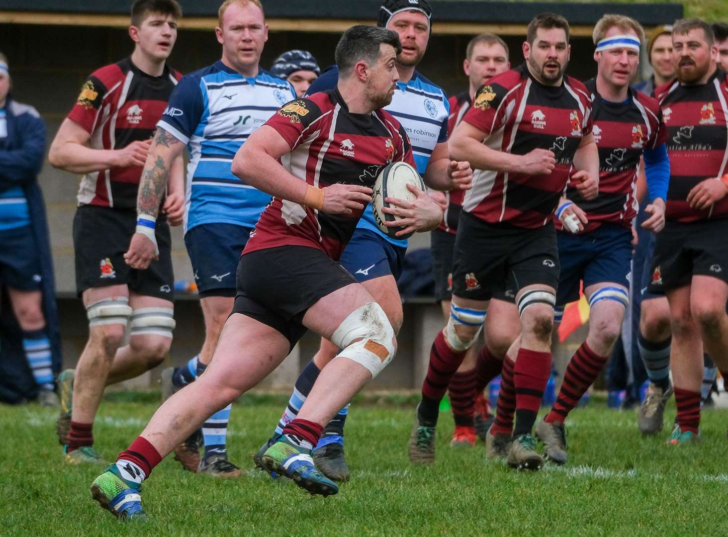 Hungerford exploit space out wide. Pics: Phil Cannings