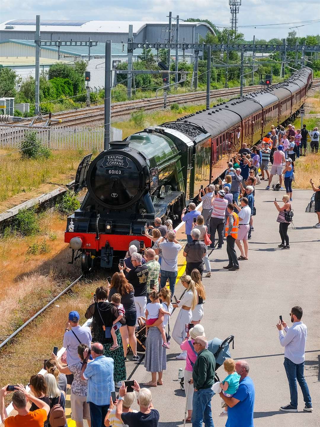 Flying Scotsman coming into Newbury Racecourse Station to take on water before heading off to Salisbury