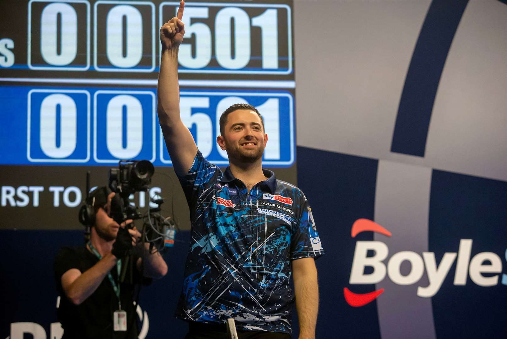 Luke Humphries in the World Grand Prix darts final - Photo: Simon O'Connor/PDC