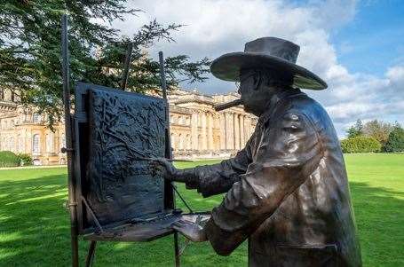 Blenheim Palace unveils new sculpture to commemorate 150th anniversary of Sir Winston Churchill’s birth Pete Seaward