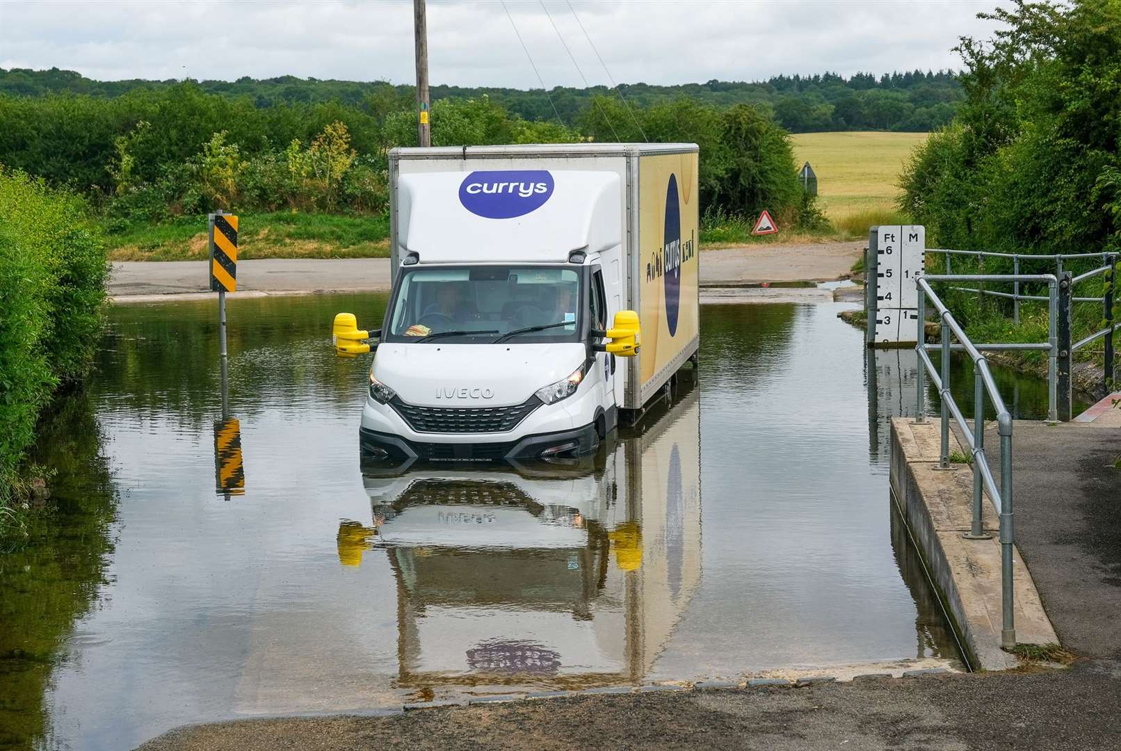 Delivery lorry stuck in Bucklebury ford