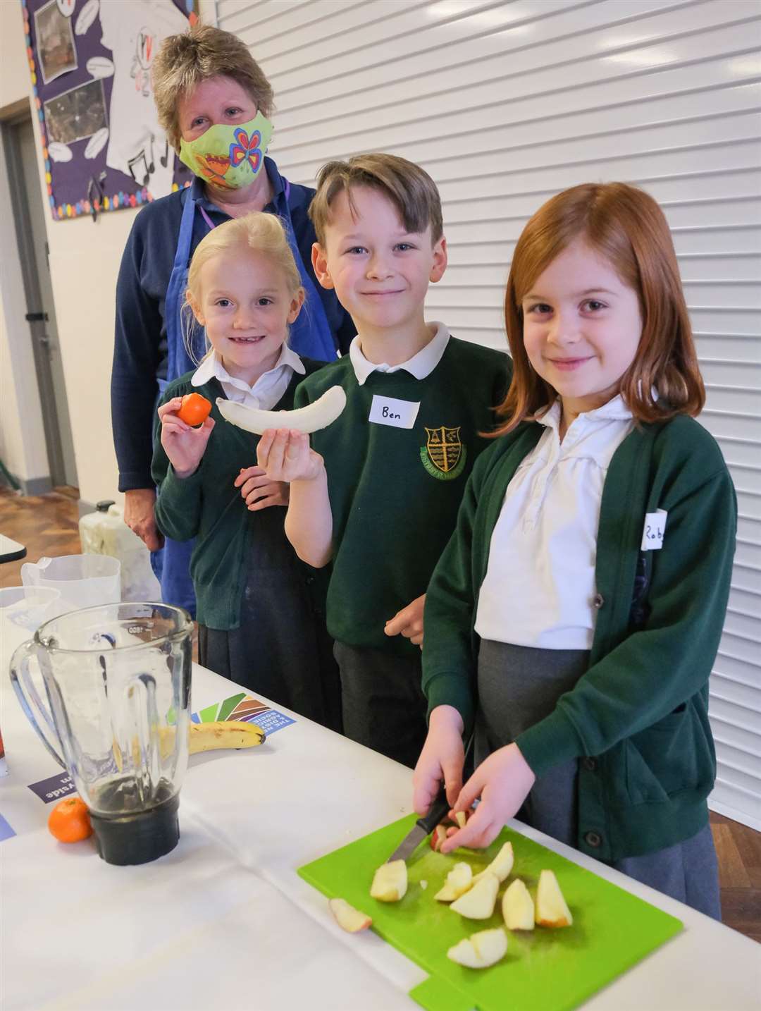 Year 4 at Kintbury School.Ref: 03-1322. (54449777)